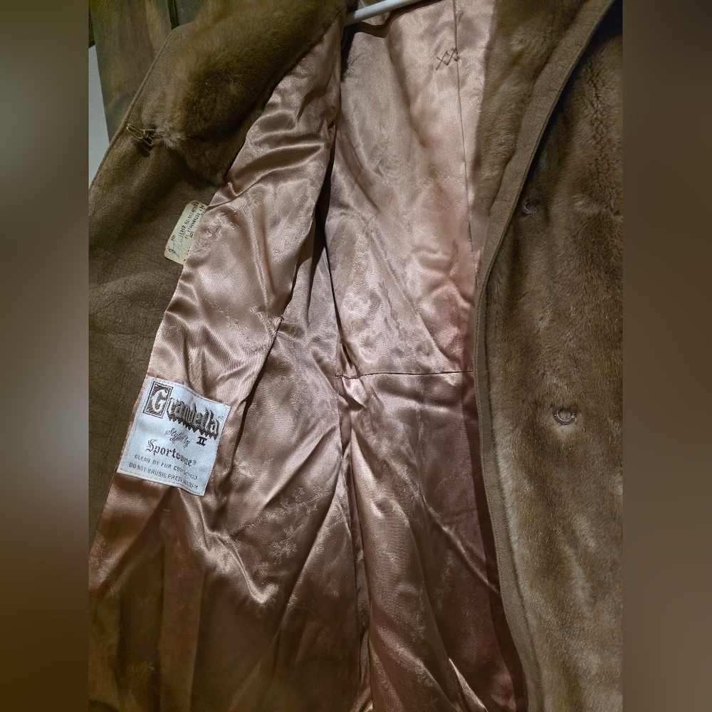1960s Grandella II by Sportowne Faux Fur Coat Size 6 - Picture 5 of 8